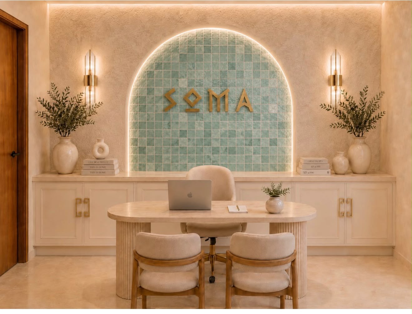 Recepción SOMA con arco de mosaico aguamarina